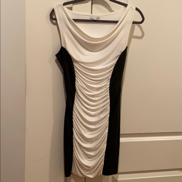 Black and white tight fitted dress - Picture 2 of 4